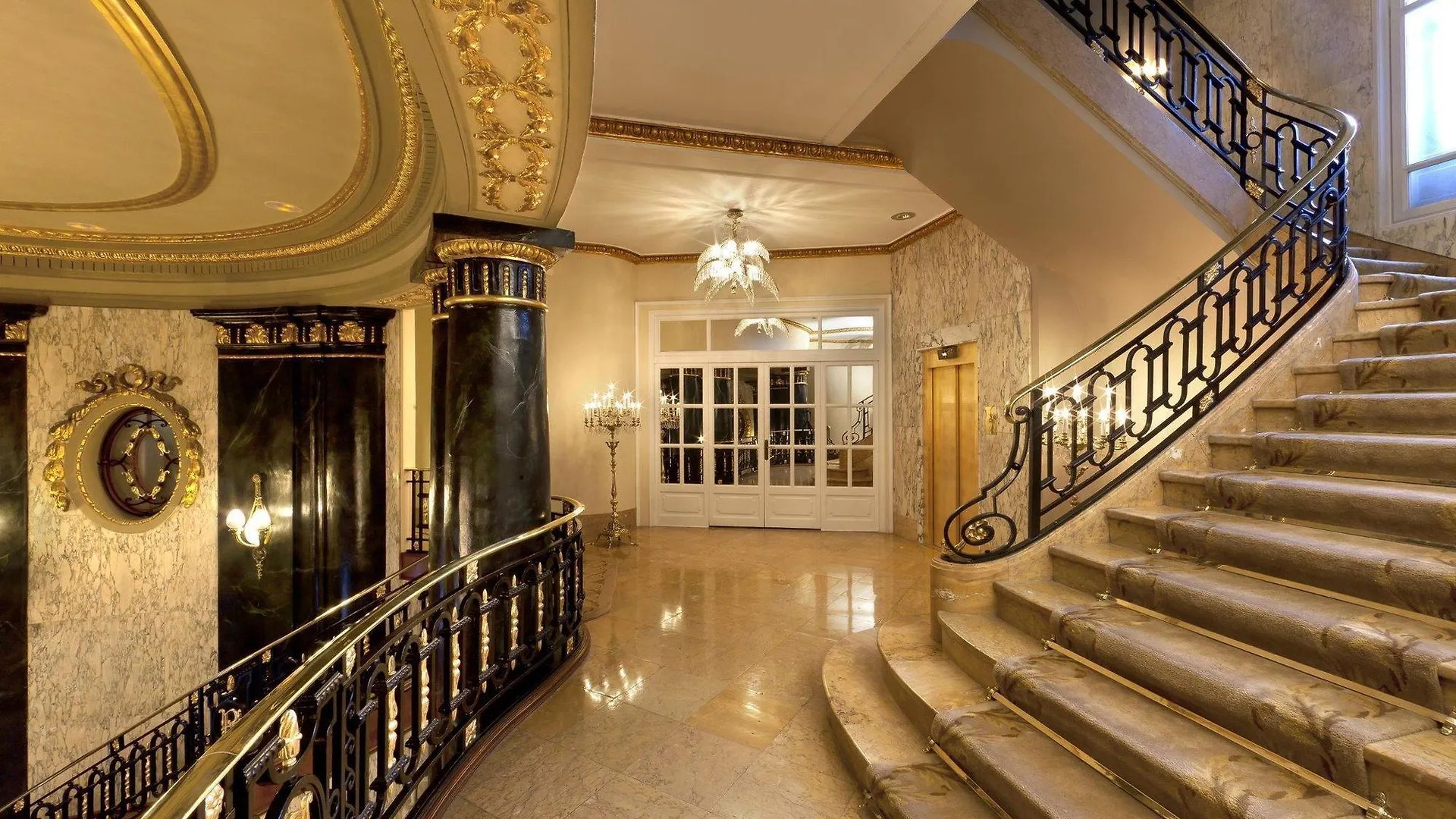 **** Hotel Acta Atrium Palace Barcelona España