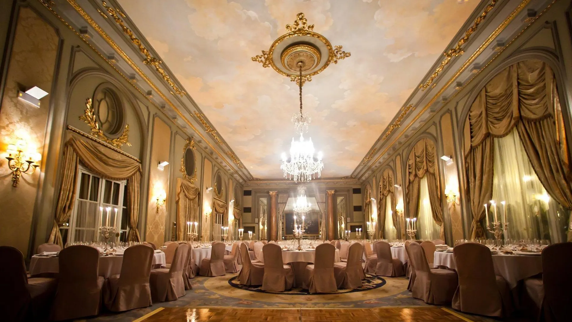 Acta Atrium Palace Barcelona 4*,  España